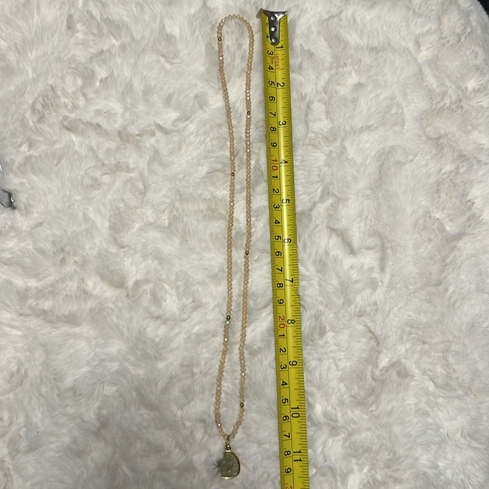 Vintage stretch crystal bead necklace with pendant - Picture 5 of 6